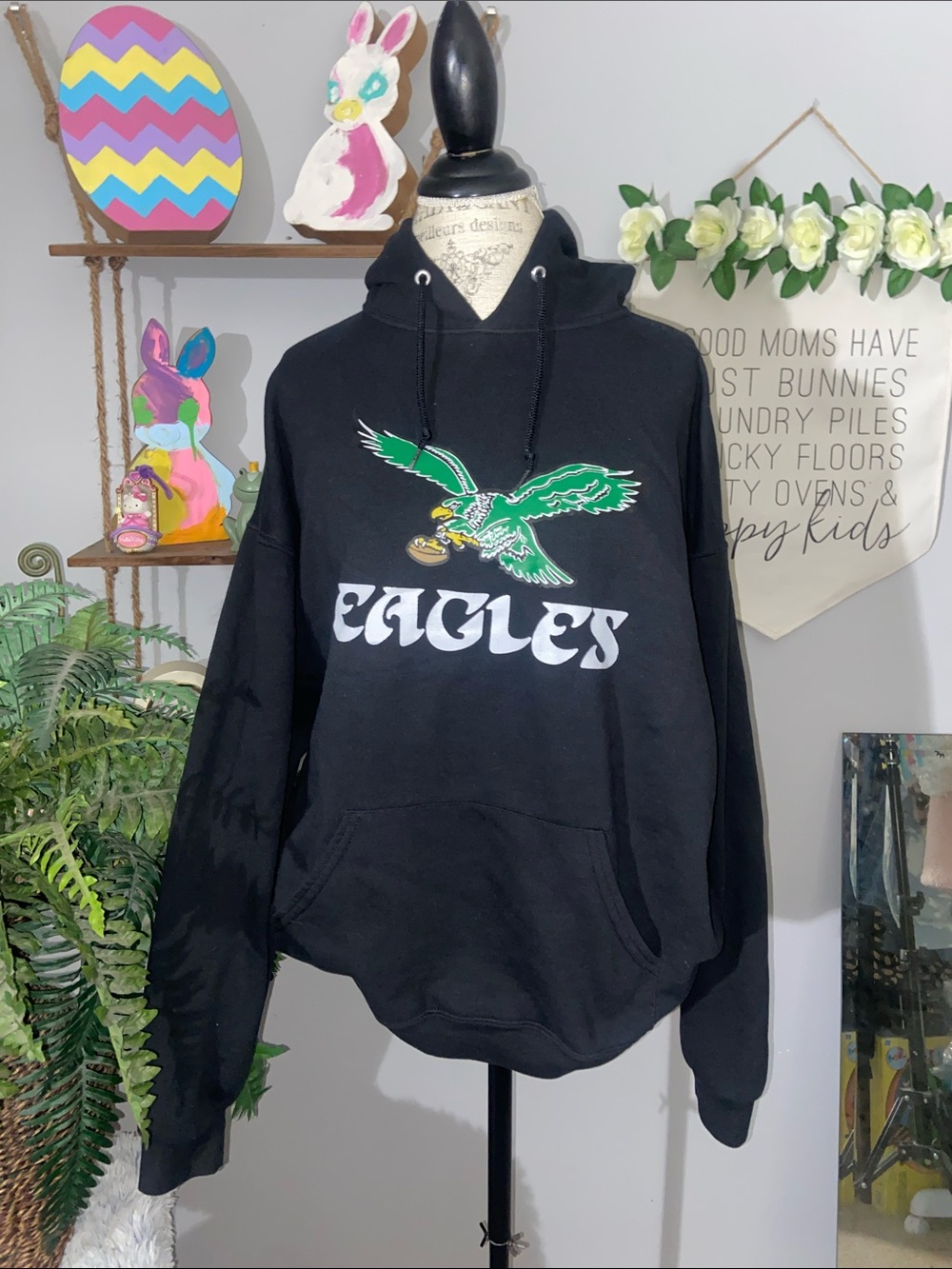 Jerzees XL Unisex Black Hoodie with Green Eagle Graphic and 'EAGLES' Text